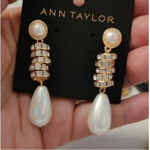 NWT Ann Taylor Pearl & Rhinestone Drop Earrings